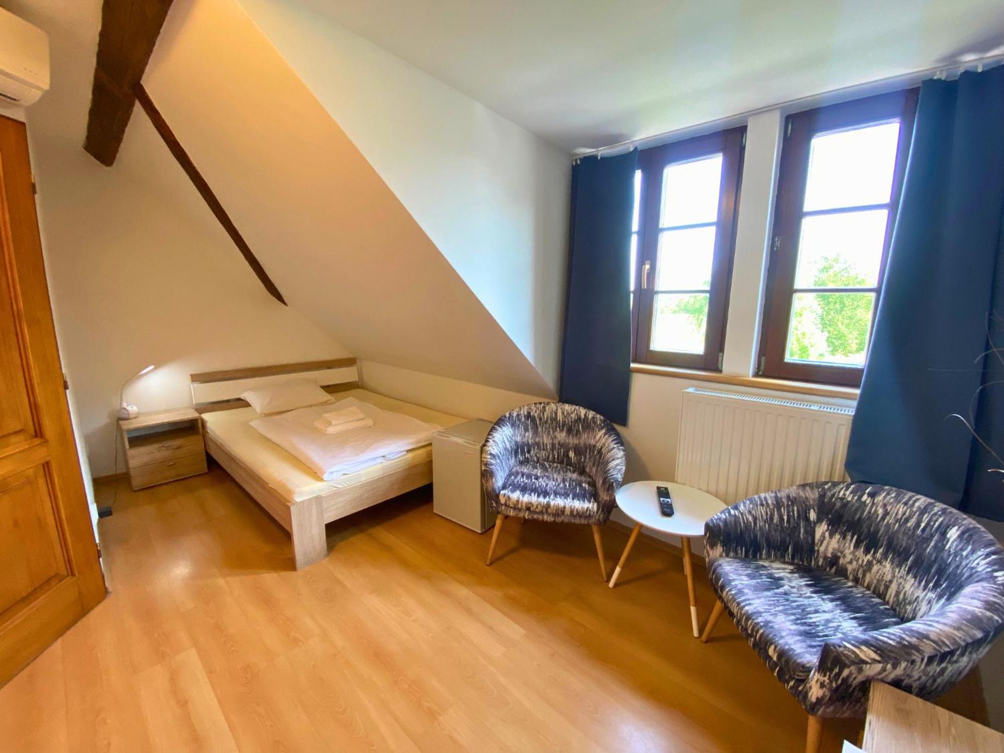 Wellness Hotel & Minipivovar Knezinek Ceske Budejovice Ngoại thất bức ảnh
